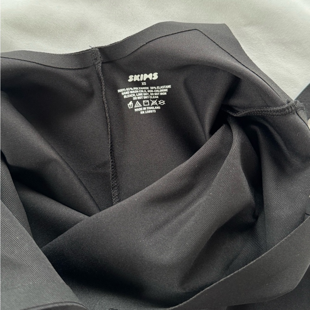 SKIMS Black Shapewear Bodysuit - Picture 2 of 6